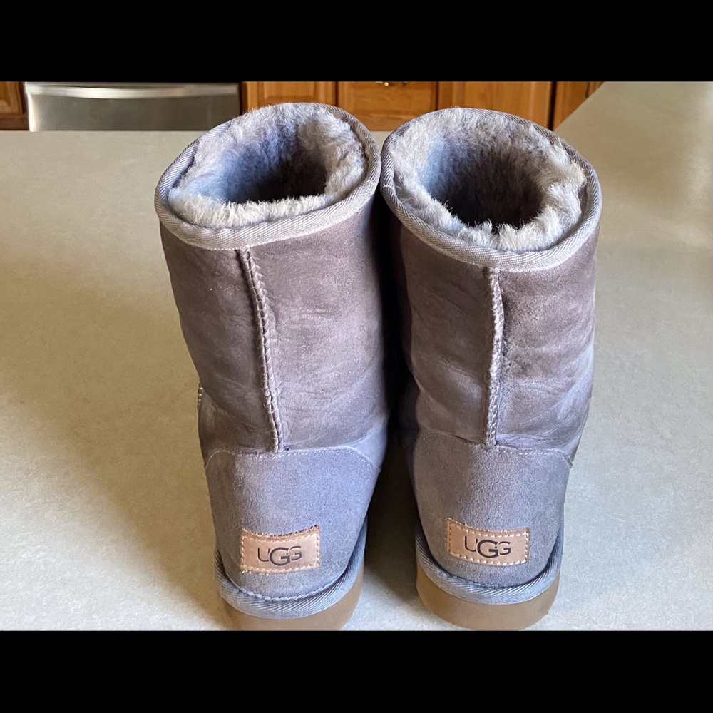 Ugg Classic Short Boot . - image 3